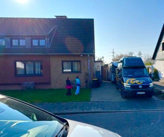 Duppelhaushelfte in begehrter Grünlage – ruhige Sackgassenlage in KR-Fischeln, 47809 Krefeld