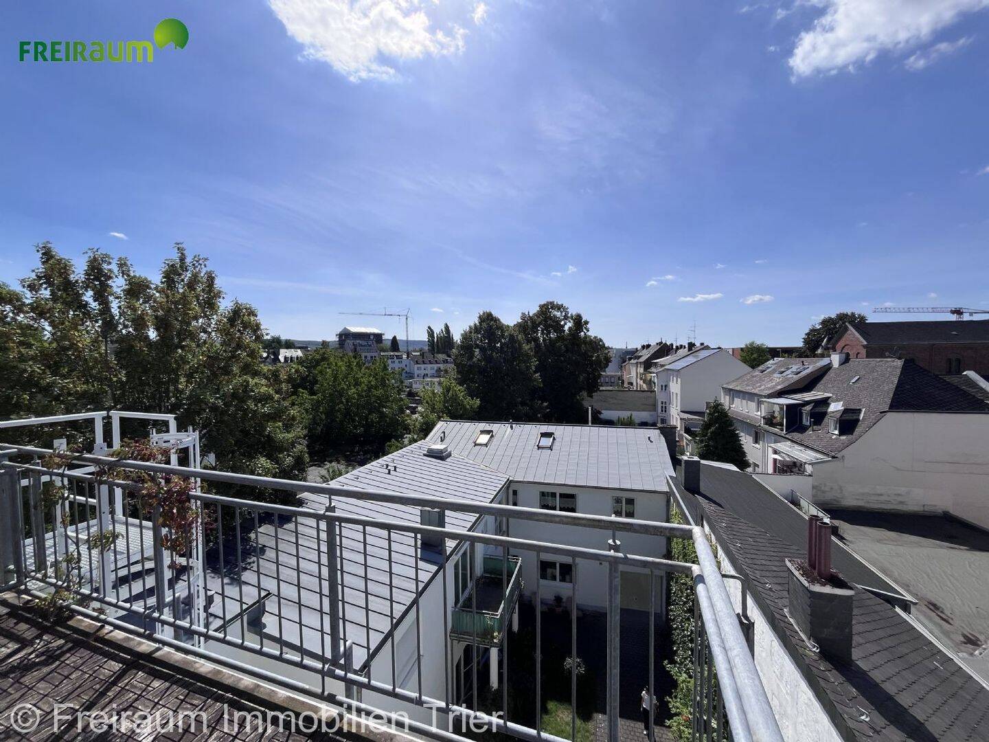 TR.-City: Außergewöhnliche Maisonettewohnung mit Balkon und Terrasse in saniertem Altbau!, 54290 Trier (Innenstadt Trier-Süd)