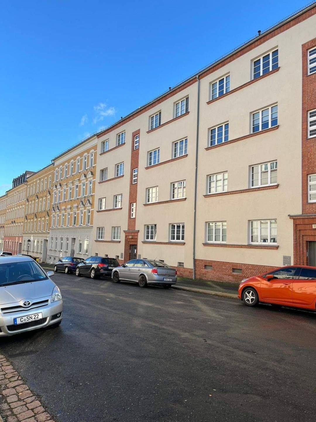 Großzügige 2-Zimmer Wohnung inkl. EBK und Balkon, 9228 Chemnitz (Murschnitz Wittgensdorf Zentrum)