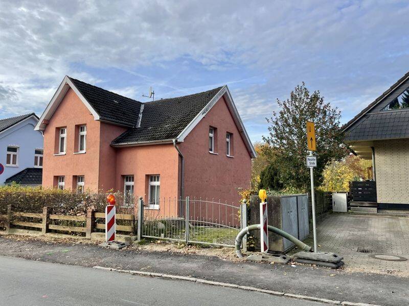 Sehr gute Raumaufteilung-nettes Ambiente-großes angelegtes Grundstück-Innenstadtnähe, 23858 Reinfeld (Holstein)