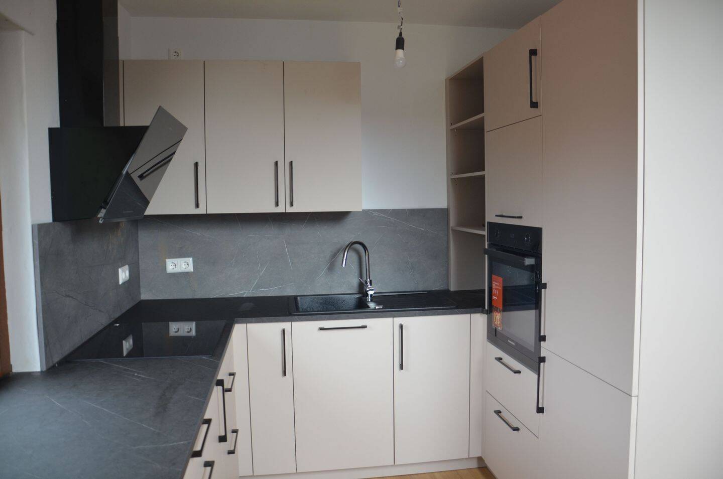 2-Zi.-Dachgeschoss-Wohnung mit Balkon in Pliezhausen-Dörnach befristet bis 31.12.2028, 72124 Pliezhausen