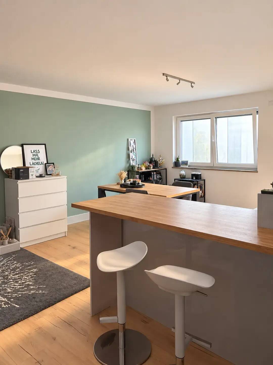 Moderne 2-Zimmer-Wohnung mit 86 m² – hell, ruhig & naturnah am Sonnenbergplatz, 91438 Bad Windsheim