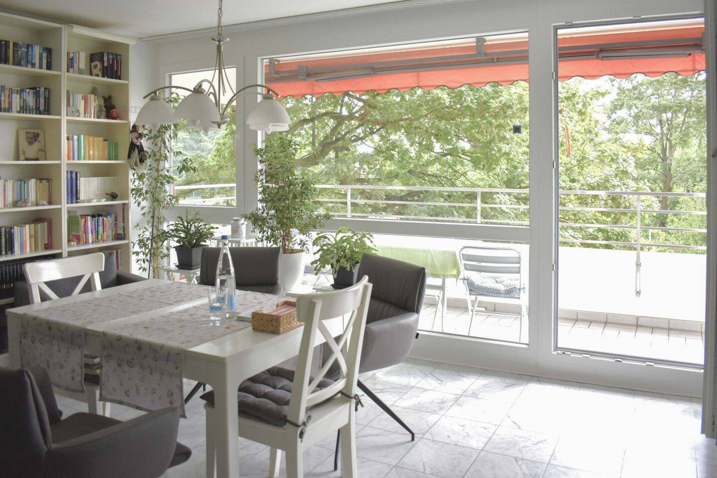 Heidelberger Höhenlage im Grünen, Loggia mit Fernblick 3 Zi. 92 m², EBK, Aufzug, 2 Bäder, Stellplatz, 69126 Heidelberg (Boxberg Emmertsgrund Rohrbach Südstadt)