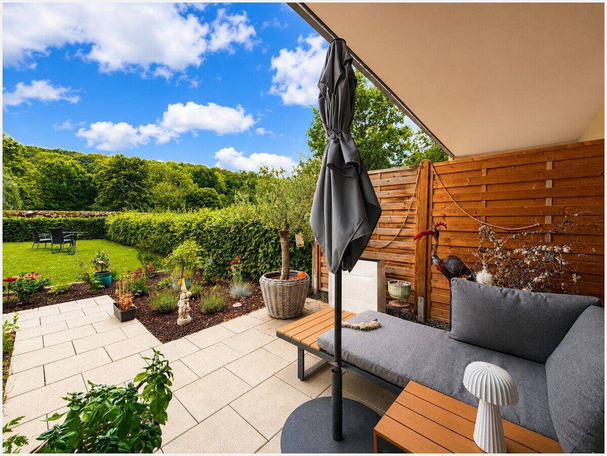 Einziehen & genießen – neuwertige Gartenwohnung mit 160 m² Privatgarten am Golfplatz, 35423 Lich