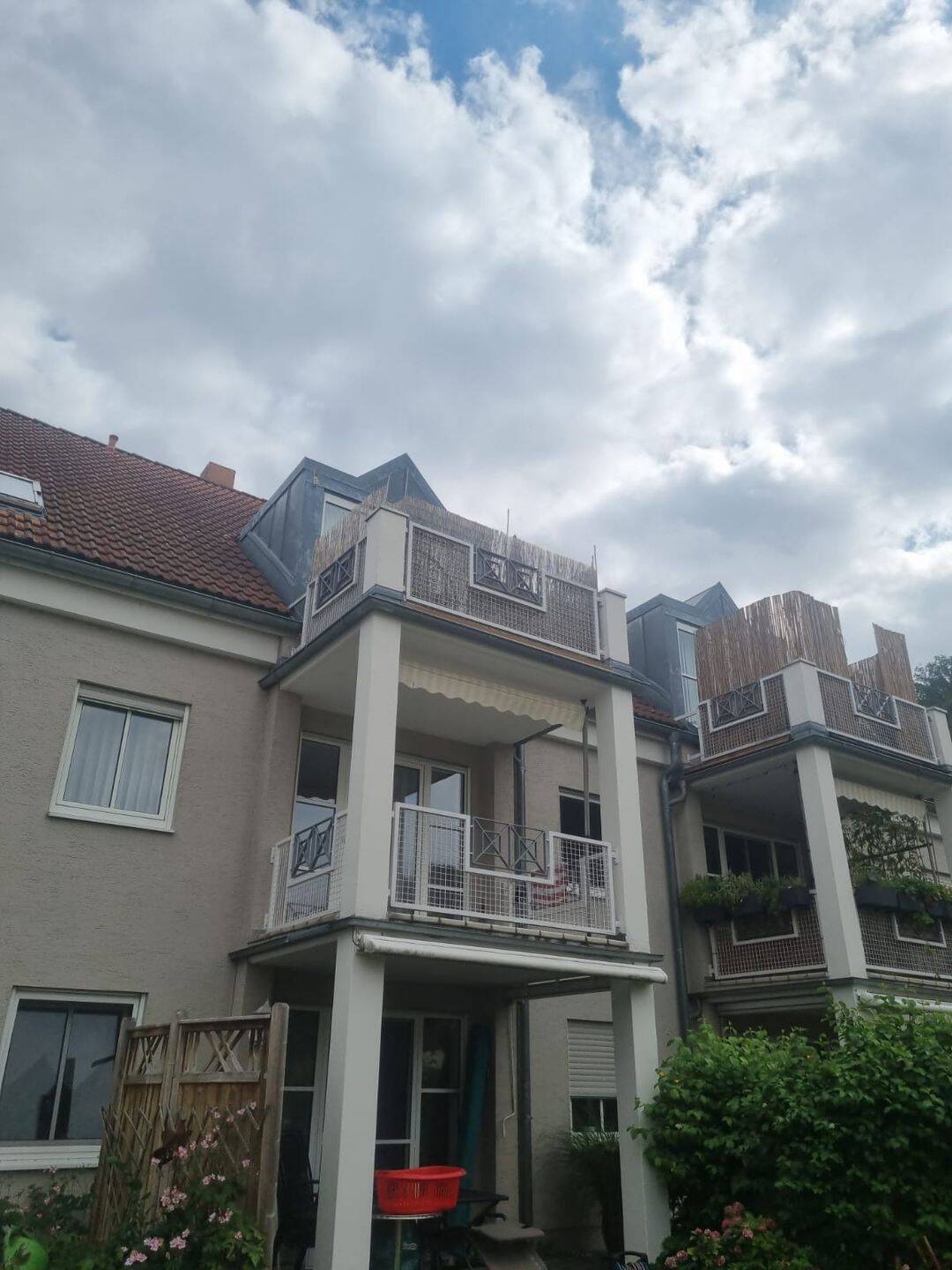 2 Zimmer Dachgeschoss Wohnung mit Charme, 93197 Zeitlarn