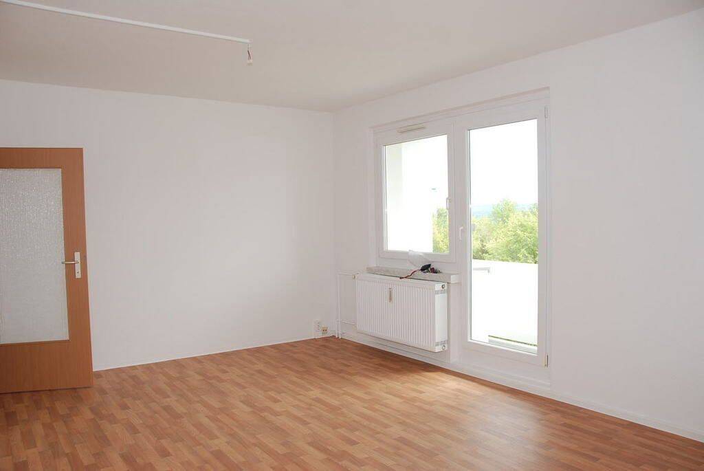Große 1-Raum-Wohnung mit Balkon zum Entspannen, 9119 Chemnitz (Helbersdorf Kapellenberg Kappel Zentrum)