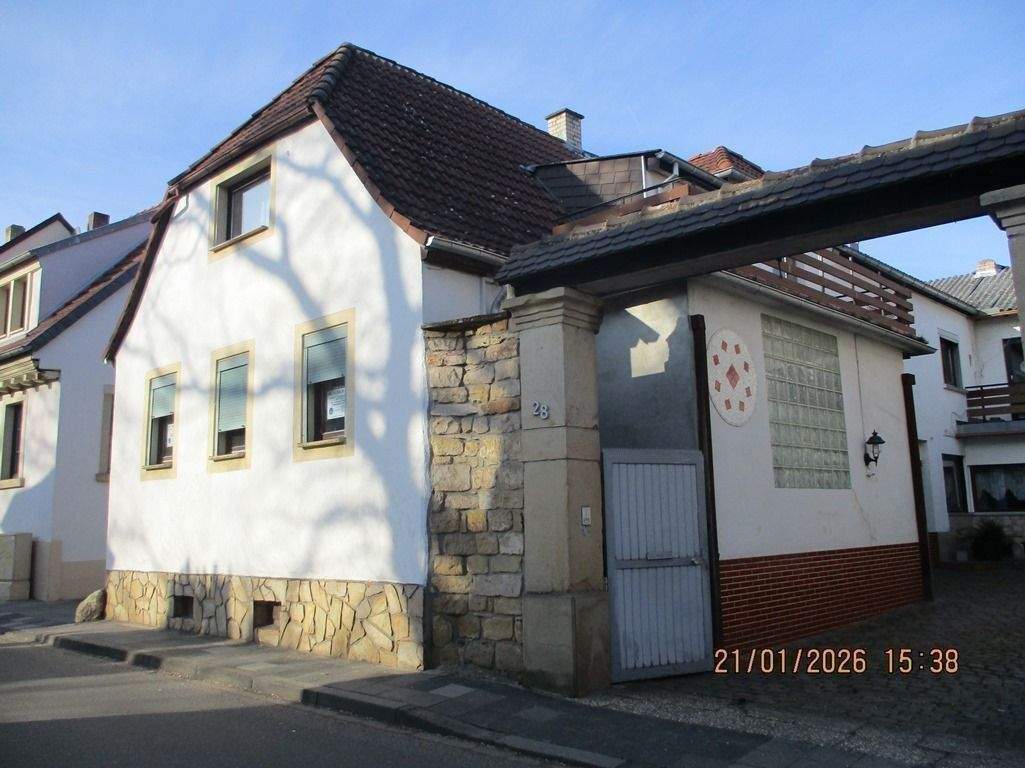 FREINSHEIM, Wohnung, älteres Baujahr, mit Keller und Garage, gepflegt. Verkaufspreis 230 000,00 Euro., 67251 Freinsheim