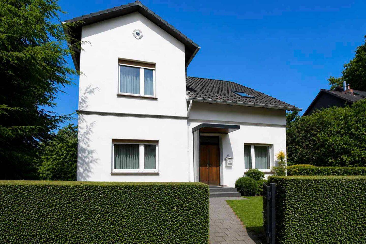 Sanierungsbedürftige Altbauvilla mit großem Grundstück und vielseitigem Entwicklungspotenzial, 21521 Aumühle