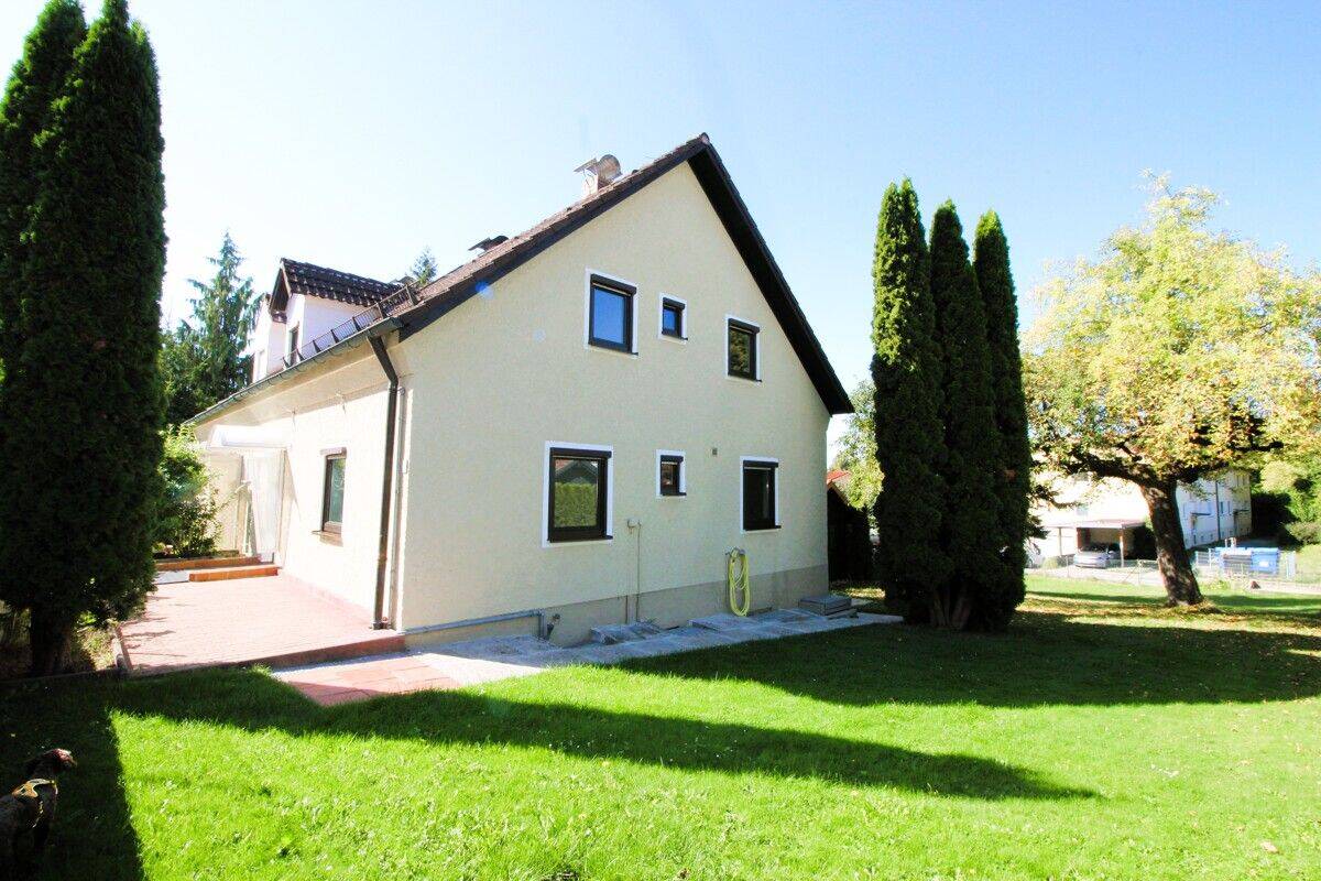 Flexibles Wohnwunder: Gepflegte DHH für die Familie ODER zwei separate Wohnungen, 94086 Bad Griesbach i. Rottal