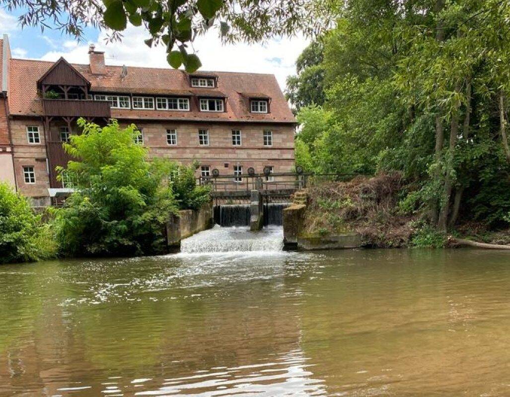 250 m² – Liebhaber Objekt – direkt am Wasser, 90455 Nürnberg