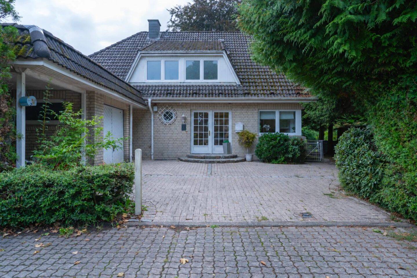 Einfamilienhaus mit Garage und Carport, 22844 Norderstedt
