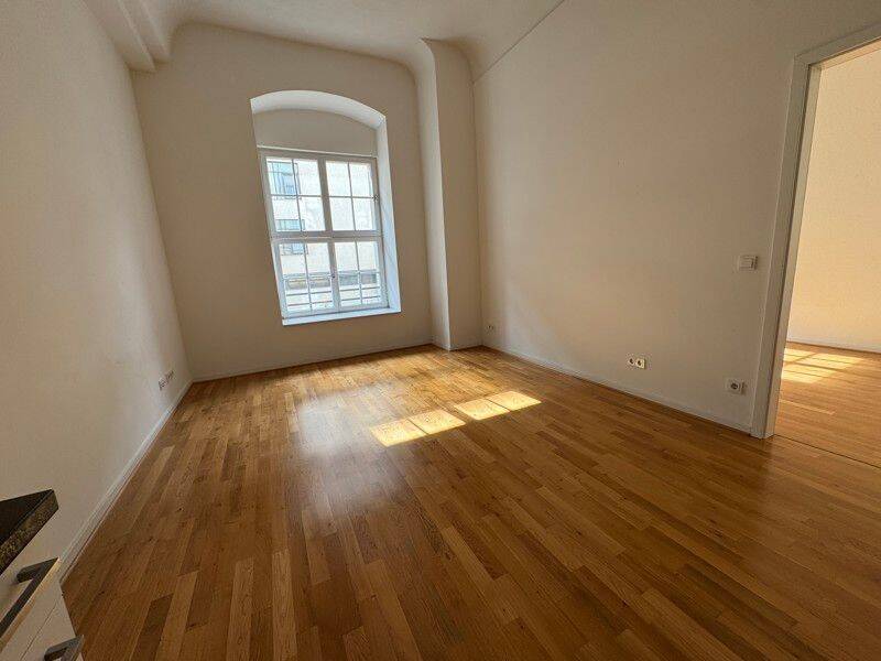 Willkommen Zuhause: interessante 2-Zimmer-Wohnung mit EBK in zentraler Lage, 4103 Leipzig (Zentrum Zentrum-Ost Zentrum-Südost)
