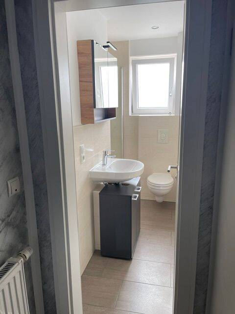 40qm – 1 Zimmer + Küche – EBK & Klimaanlage – 5 Min. Bhf. rechts, 91217 Hersbruck