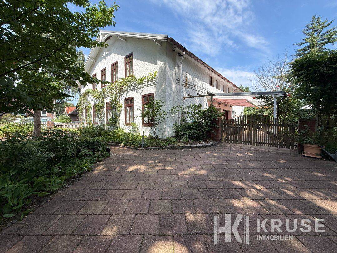 Ein Haus mit Geschichte. Ein Garten zum Verlieben. Viel Raum zum Leben., 22457 Hamburg (Eimsbüttel Eidelstedt Niendorf Schnelsen)