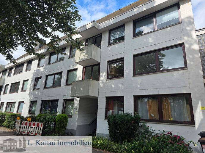 G 18 BURGDAMM -renovierte 3 Zimmer- Eigentumswohnung mit Fahrstuhl, Balkon, Loggia und Tiefgaragenplatz-, 28717 Bremen (Burgdamm Lesum Sankt Magnus)