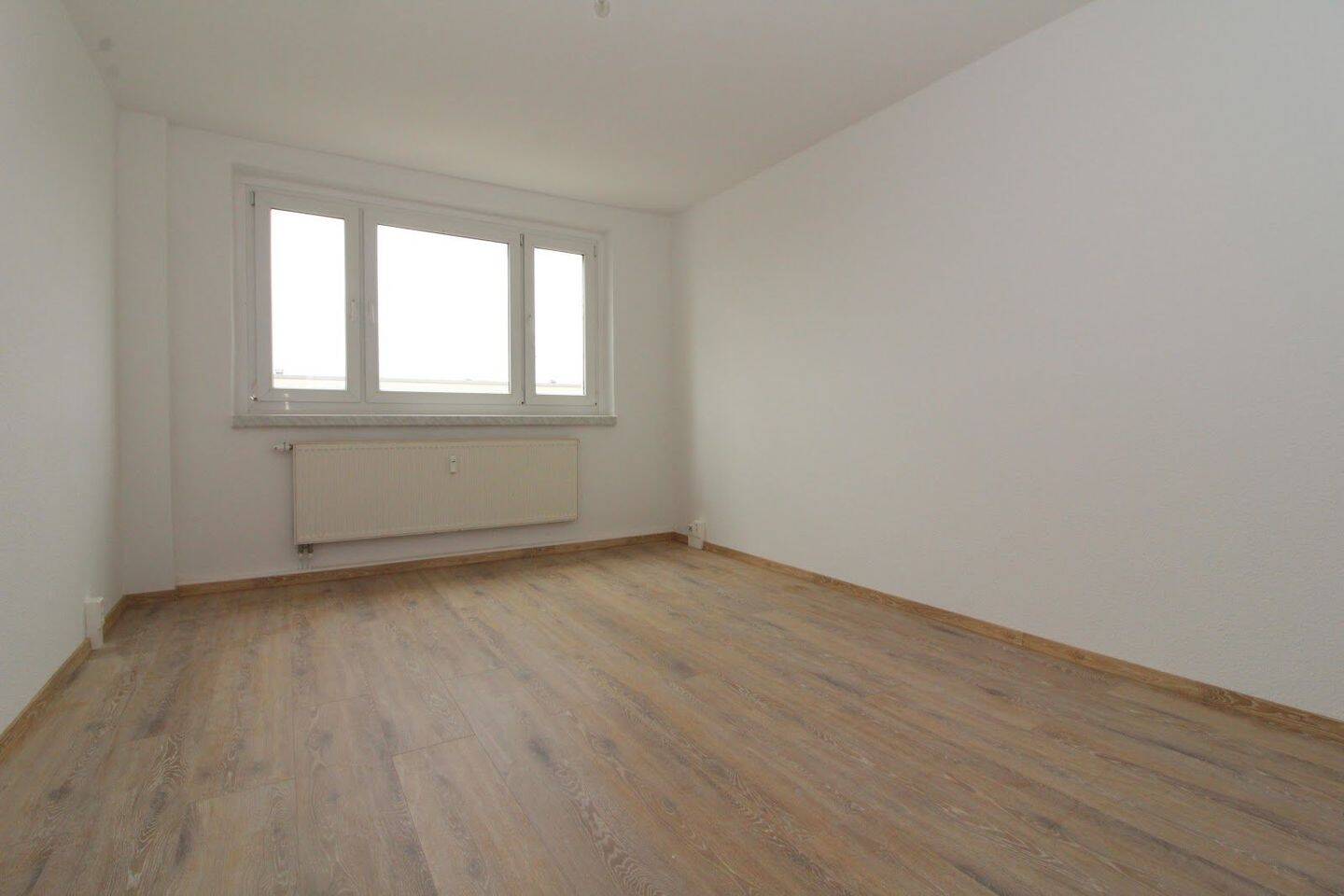 „Ein eigenes Zimmer für jeden“- Familienwohnung mit viel Platz und HWR*, 6526 Sangerhausen