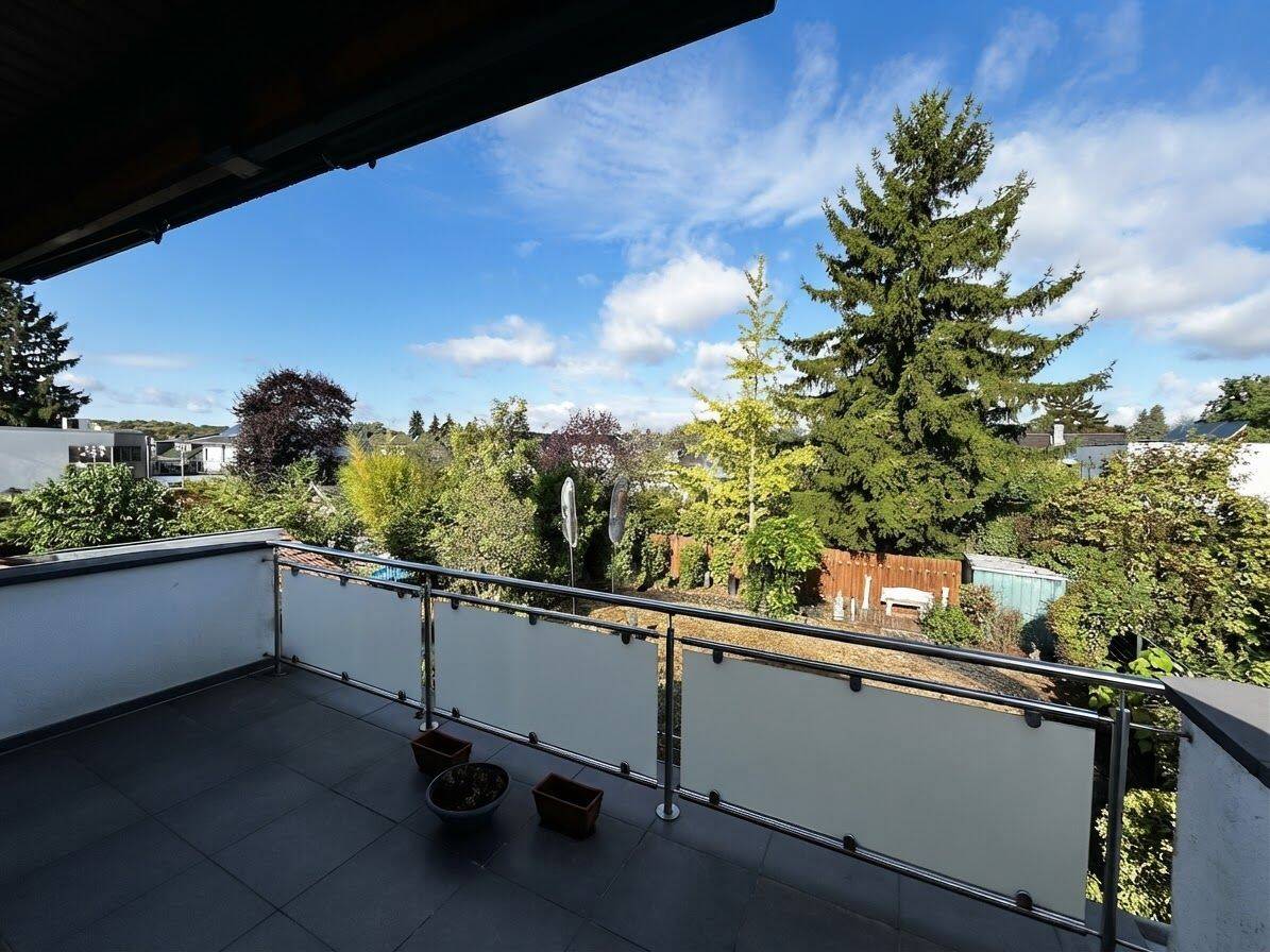 Helle 2-Zimmer-Wohnung mit Balkon und Stellplatz in gepflegtem Zweiparteienhaus in Köln-Vogelsang, 50829 Köln (Ehrenfeld Bocklemünd/Mengenich Ossendorf Vogelsang Widdersdorf)