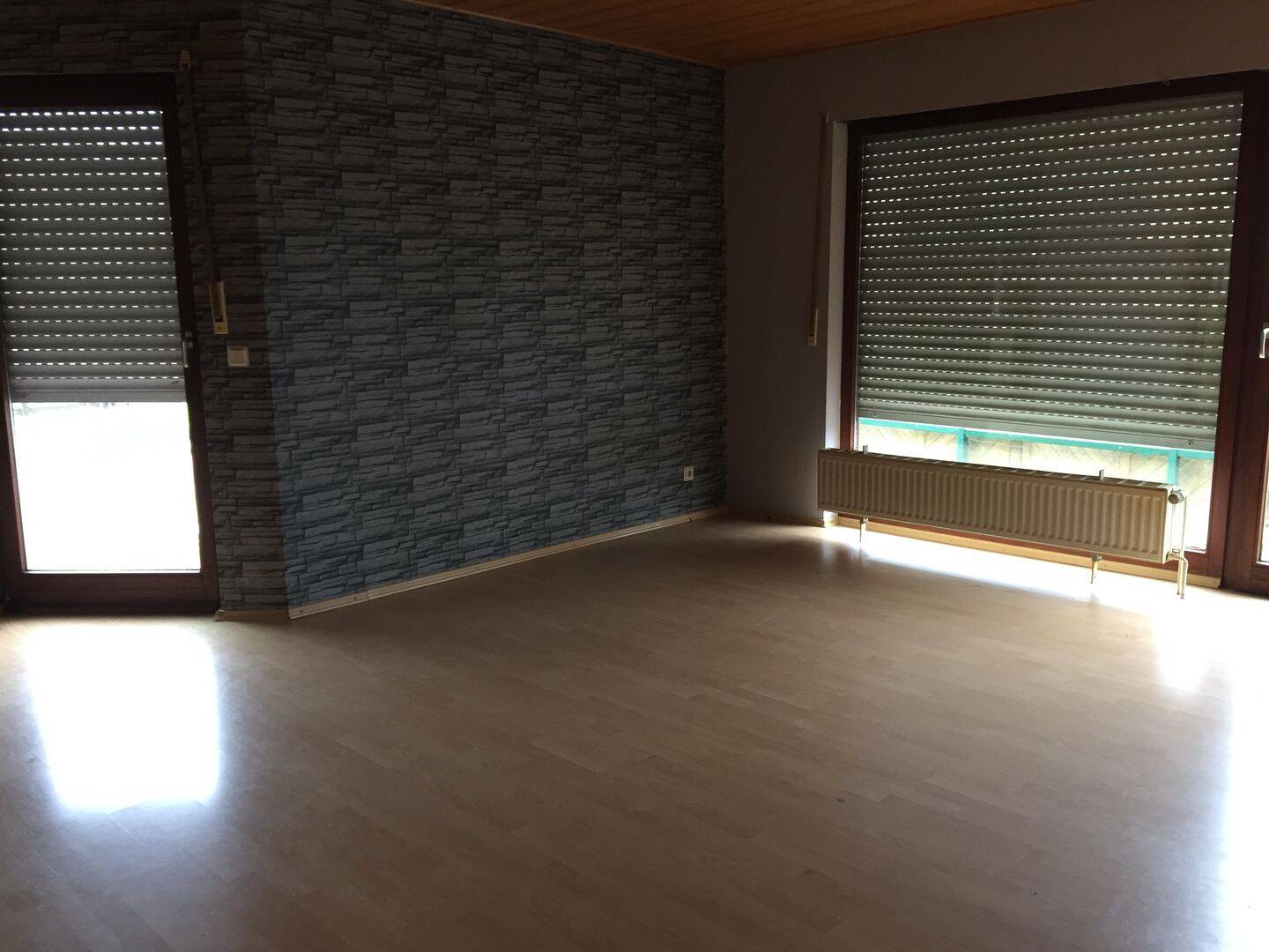Haushälfte im Dachgeschoss nebst Garten und Garage in Adenstedt, 31241 Ilsede