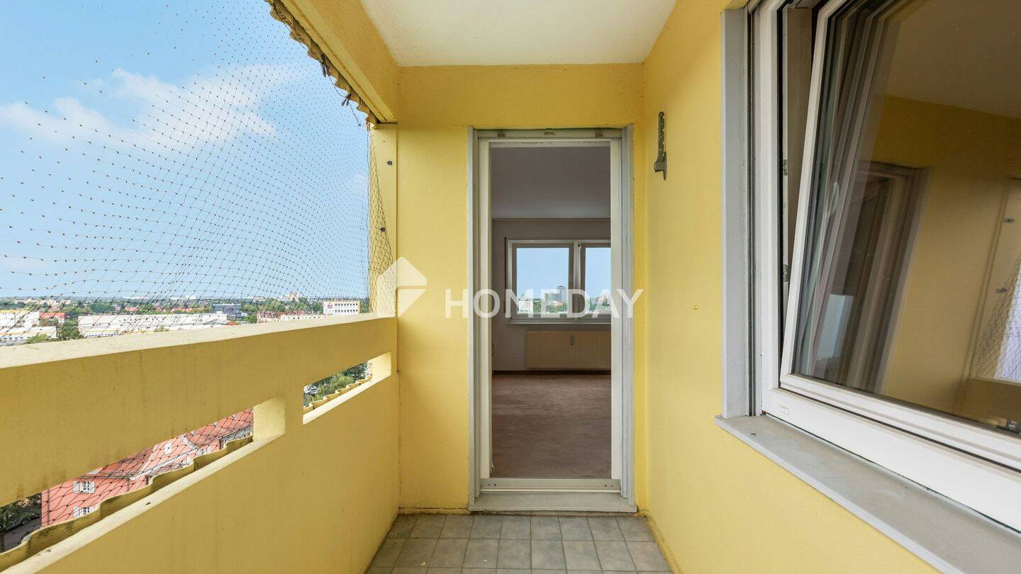 Blick über Nürnberg! Bezugsfreie Wohnung mit Loggia und Aufzug, 90482 Nürnberg (Freiland Laufamholz Mögeldorf Rehhof Unterbürg)