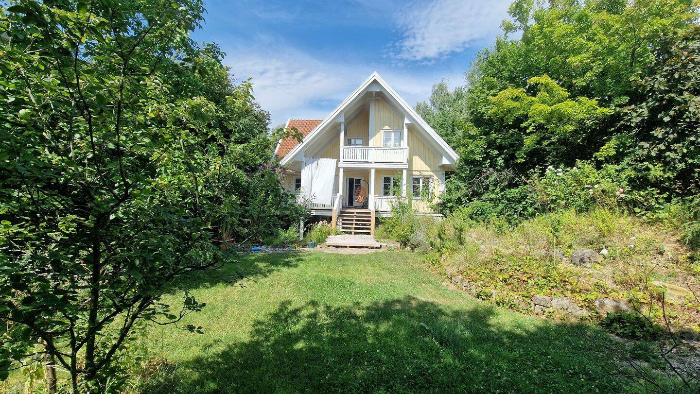 Haus, 8 Zimmer, 275 m², in Kassel, 34132 Kassel (Bad Wilhelmshöhe Brasselsberg Niederzwehren Nordshausen Oberzwehren)