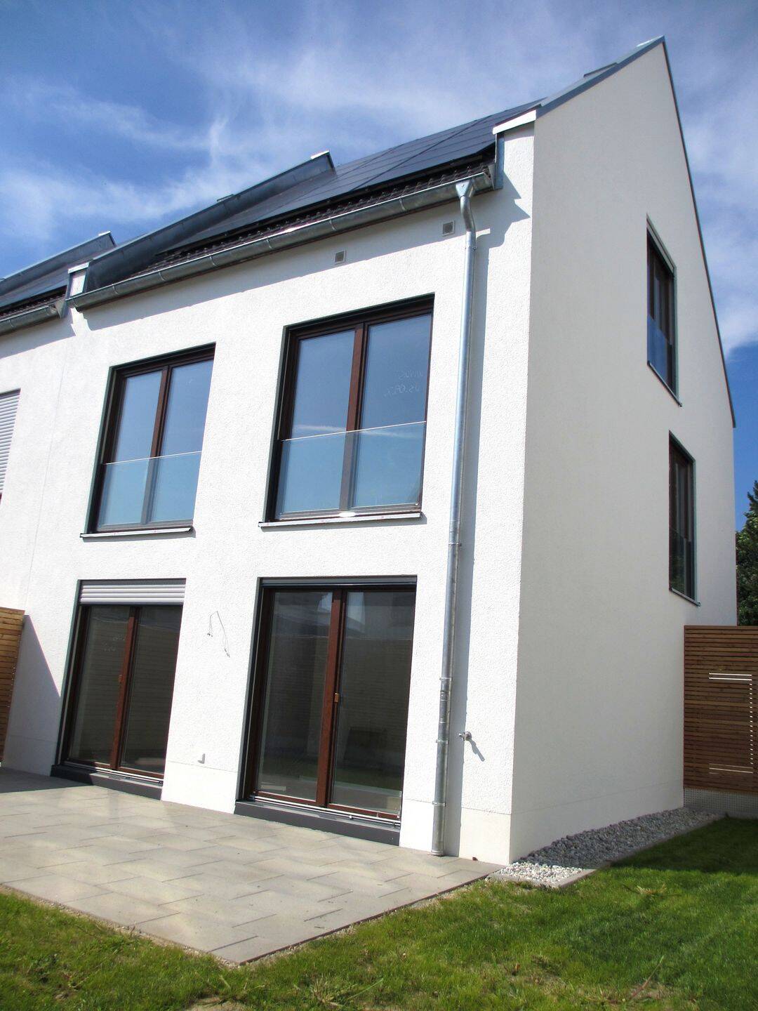 Neuwertige Doppelhaushälfte mit Garten, Garage & PV- Anlage in ruhiger Lage an den Isarauen, 85368 Moosburg a.d. Isar