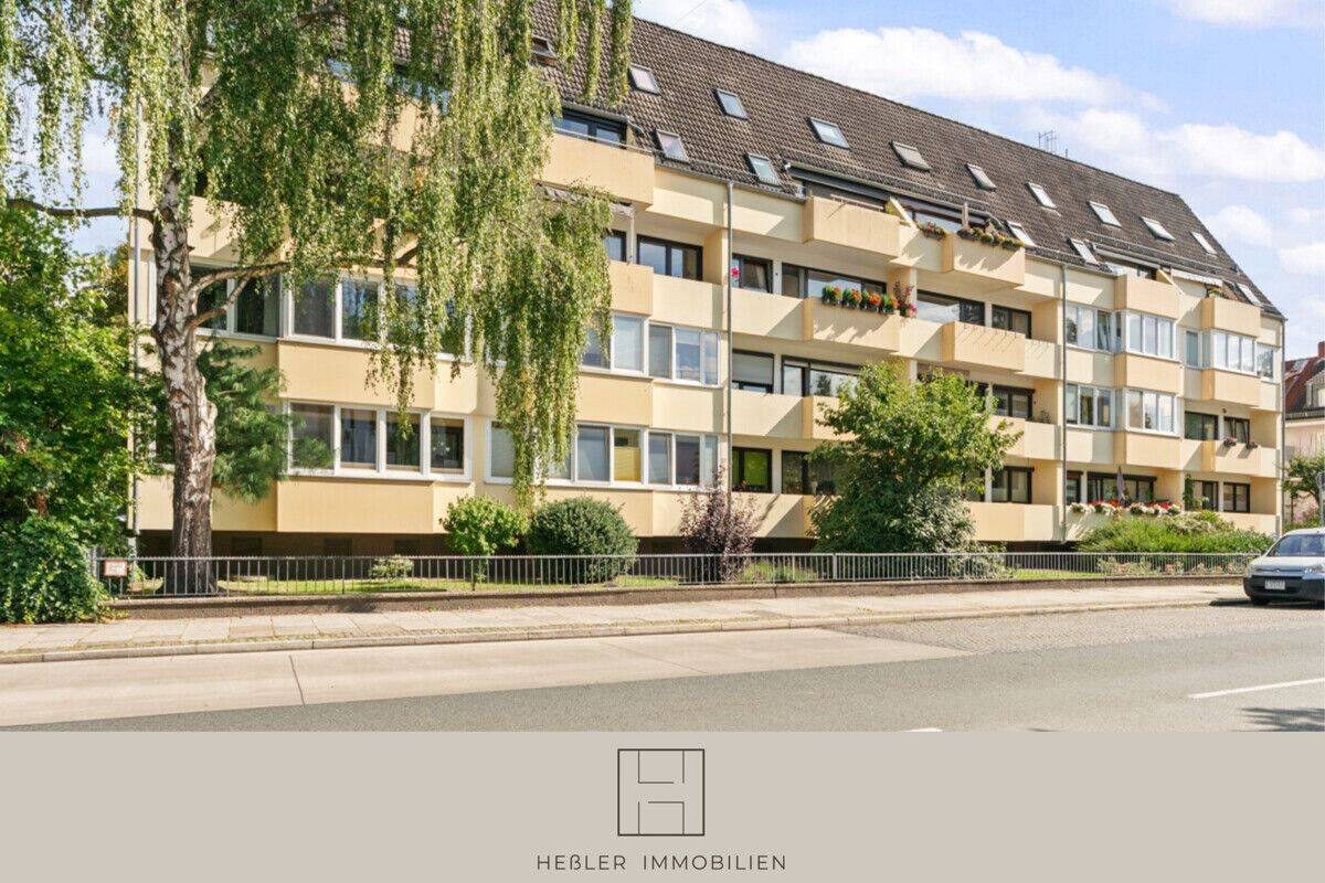 Bremen-Neustadt | 3-Zimmer-Wohnung mit zwei Balkonen und Garagenstellplatz, 28201 Bremen (Buntentor Gartenstadt Süd Huckelriede Neustadt Südervorstadt)