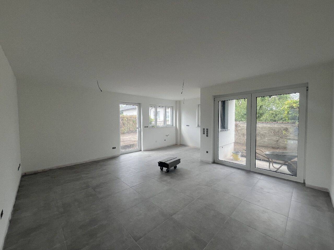 3-Zimmer-Wohnung Erdgeschosswohnung mit Terrasse, 33100 Paderborn