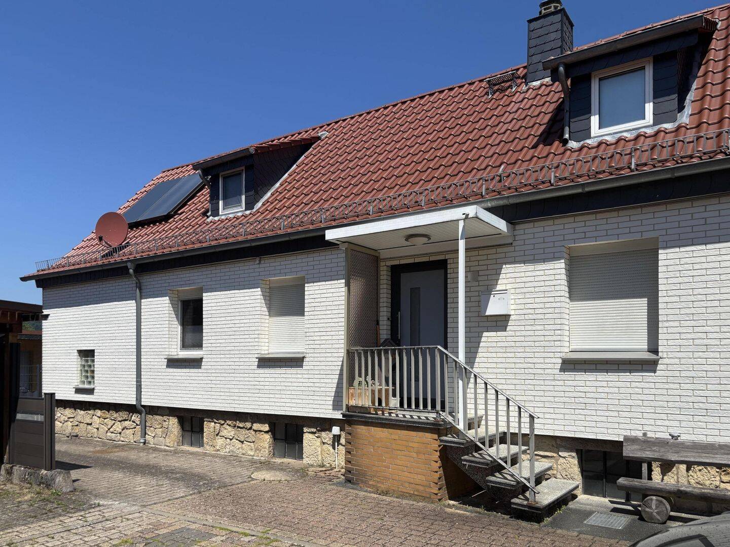gepflegte Doppelhaushälfte in ruhiger Feldrandlage, 31089 Duingen