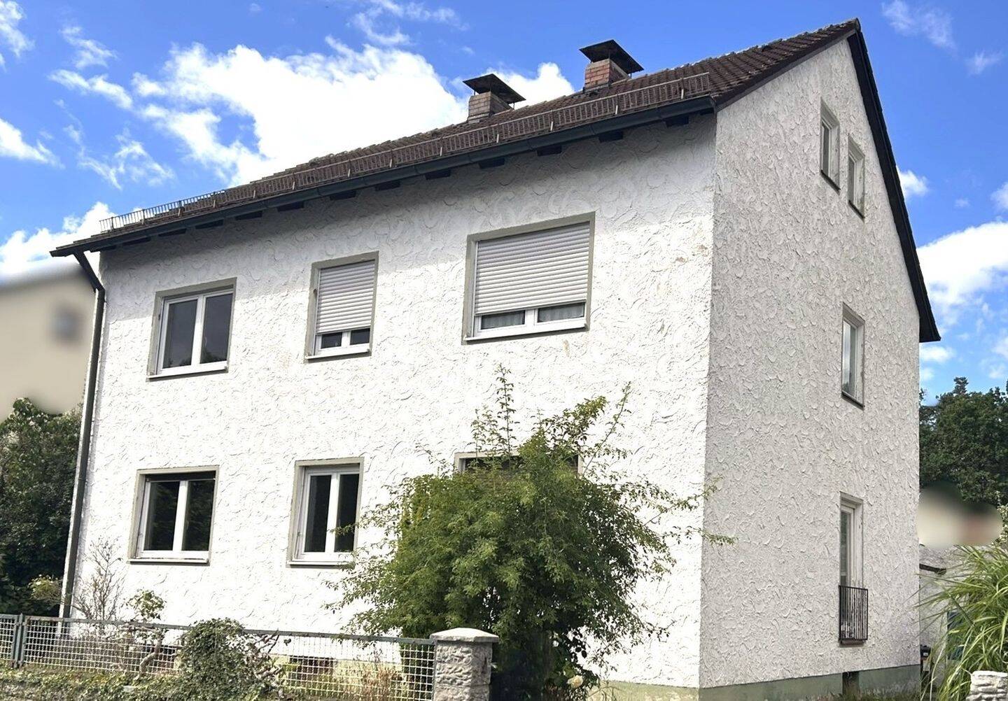 Eigennutzung oder Vermietung – gut geschnittenes Zweifamilienhaus mit großem Garten in ruhiger Lage, 92637 Weiden i.d. OPf. (Weiden)