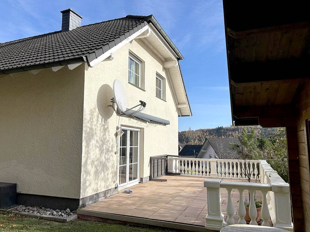 Sehr gepflegtes 4-Zimmer-Einfamilienhaus mit Garten, Kamin und Garage!, 57548 Friesenhagen