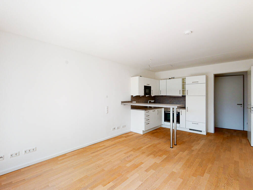 Perfekt für Paare! 2-Zimmerwohnung mit Balkon und Einbauküche, 60528 Frankfurt am Main (Niederrad Sachsenhausen Schwanheim)