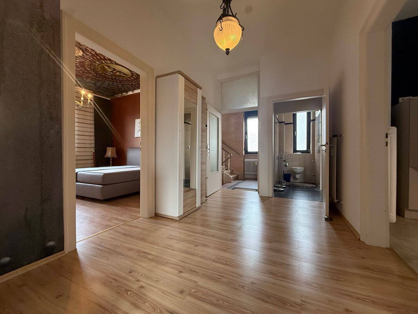 Bezugsfertig möbliert mit Raum für eigene Ideen – großzügige 2,5-Zimmer-Altbauwohnung, 68309 Mannheim (Käfertal Vogelstang)