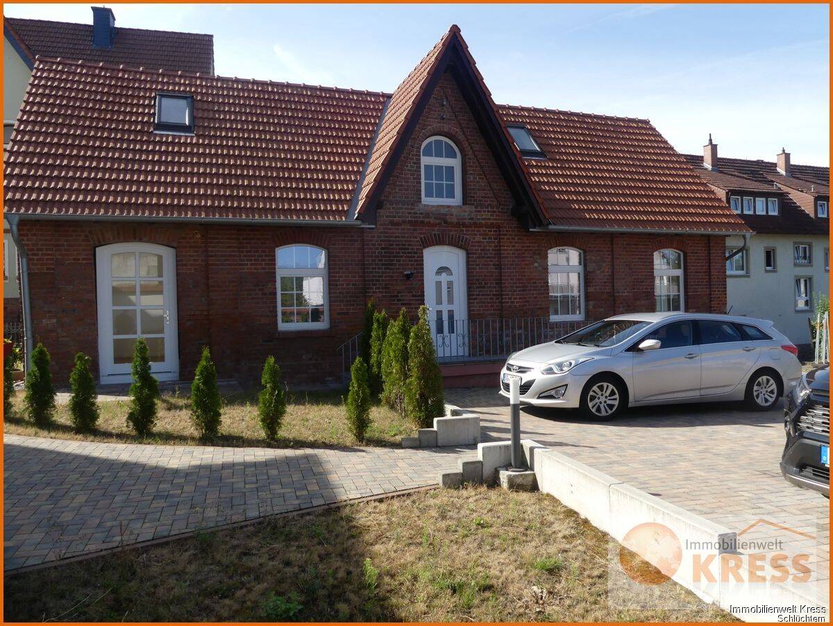 2 Zimmerwohnung in separatem Gebäude in Schlüchtern-Innenstadt incl. Fahrzeugstellplatz, 36381 Schlüchtern