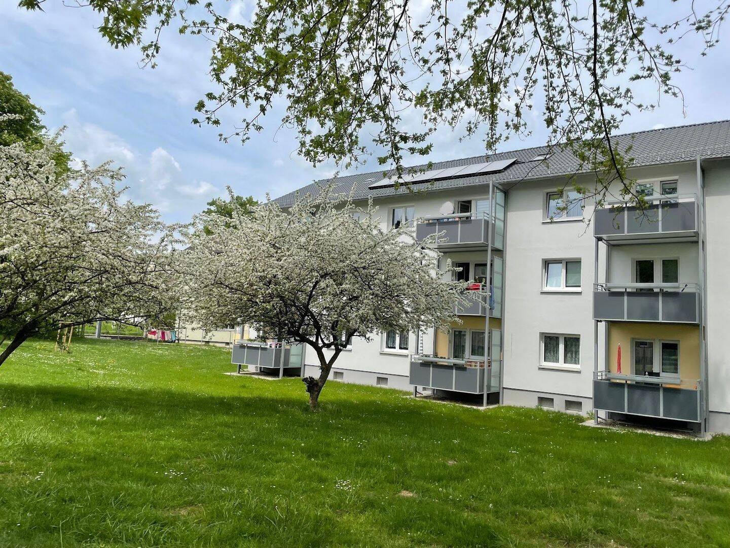 3-Zimmer-Wohnung in Kassel-Oberzwehren-Schenkelsberg mit Balkon, 34132 Kassel (Bad Wilhelmshöhe Brasselsberg Niederzwehren Nordshausen Oberzwehren)