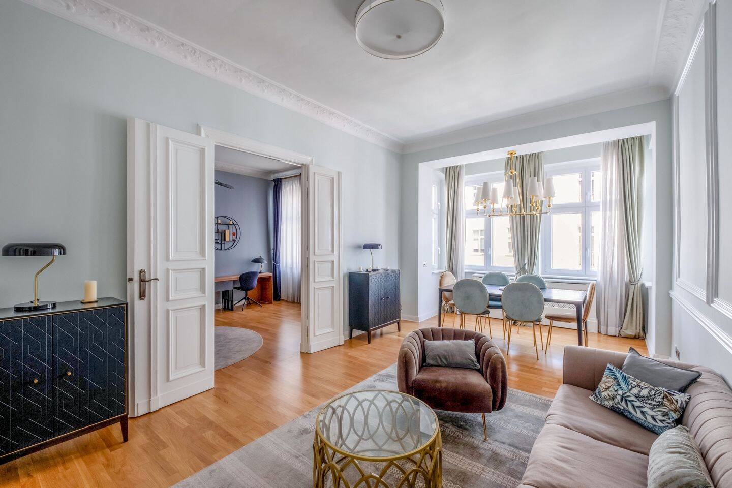 Stilvolles Altbaujuwel mit Stuck und zwei Balkonen, 10439 Berlin (Pankow Prenzlauer Berg)