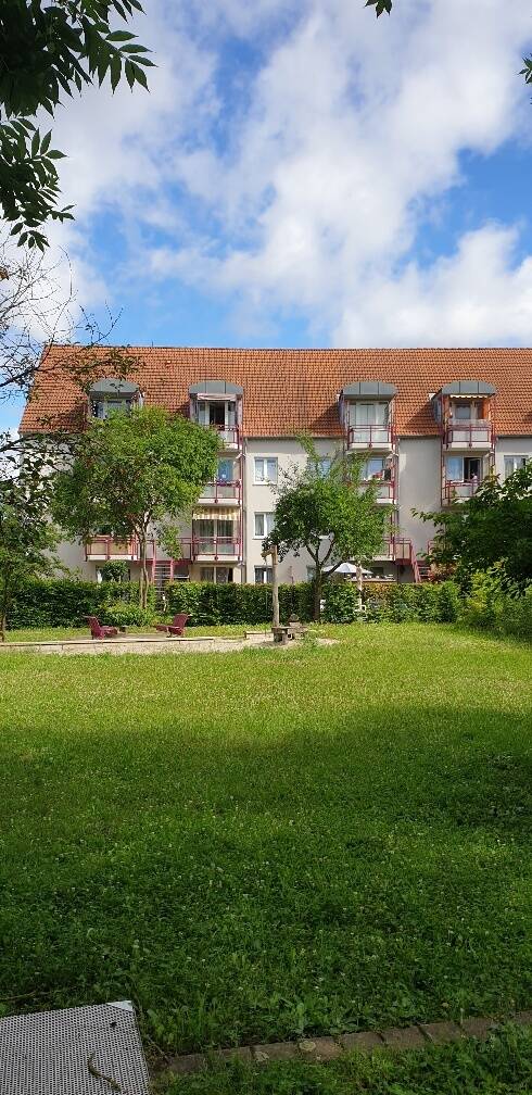 Charmante und helle 2-Zimmer-Wohnung mit großzügigem Grundriss, 93055 Regensburg (Brandlberg-Keilberg Burgweinting-Harting Innenstadt Ostenviertel Schwabelweis)