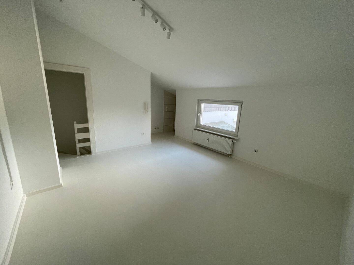 WOB-Neuhaus: Moderne und helle 2-Zimmer-Wohnung inkl. PKW-Stellplatz, 38446 Wolfsburg