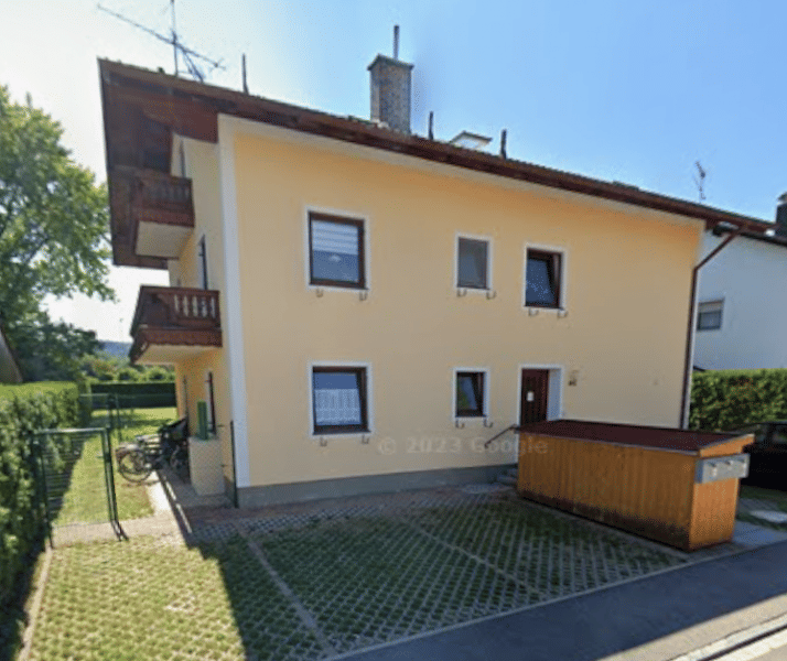 Freundliche 1-Zimmer Wohnung mit Einbauküche in Bruckmühl, 83052 Bruckmühl