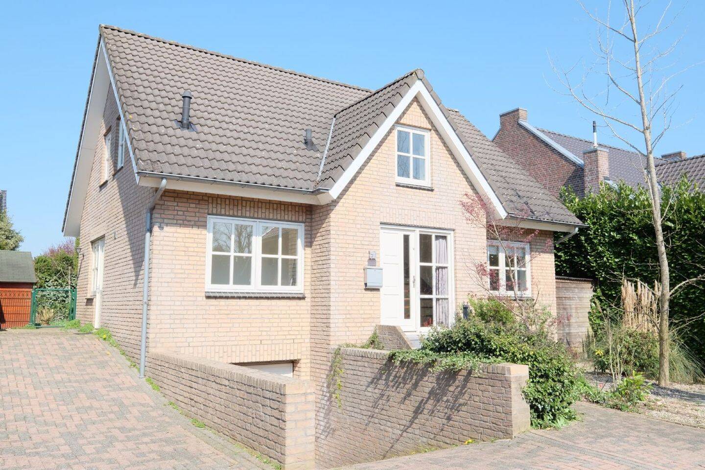 Zur Miete – Freistehendes Wohnhaus mit Garage in kinderfreundlicher Umgebung, 47559 Kranenburg