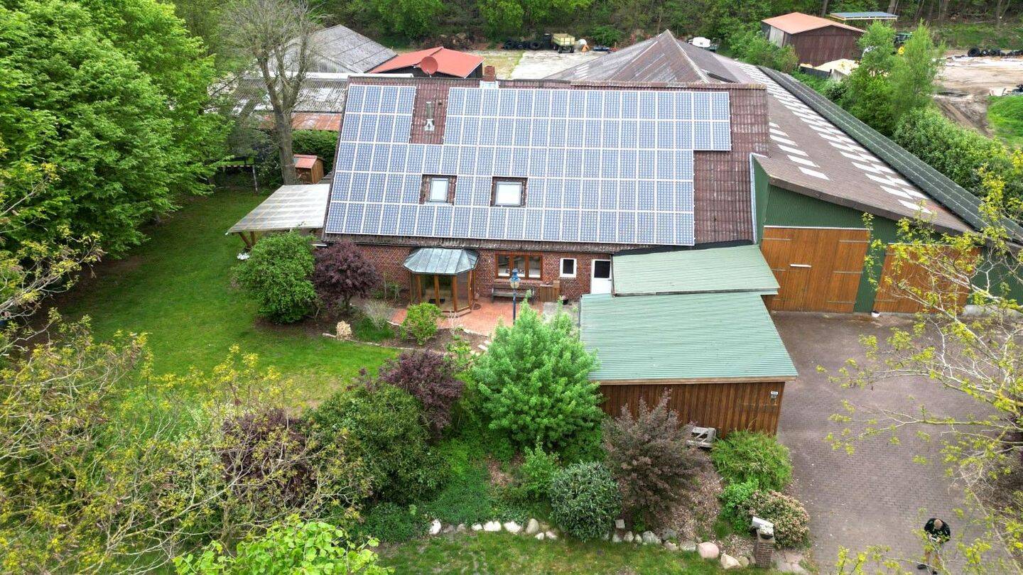 Großer Resthof mit 2 Wohnhäusern und 3 ha Land inkl., 21776 Wanna