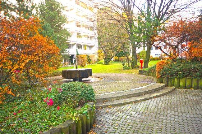 Hochwertig sanierte und voll möblierte 4-Zimmer-Wohnung mit großer Terrasse am Englischen Garten!, 80805 München (Schwabing-Freimann)
