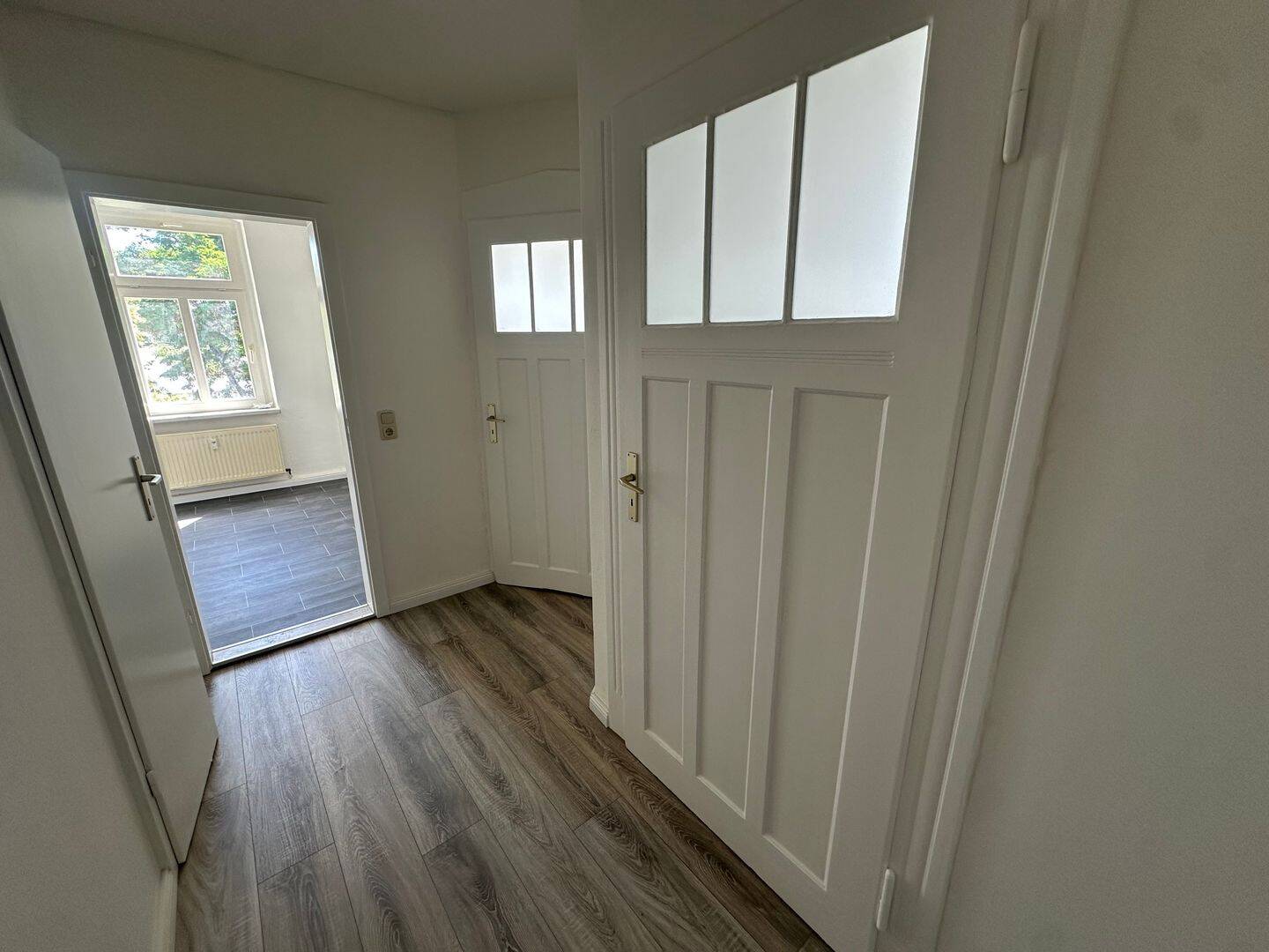 Frisch saniert: 3-Raum Wohnung! Gemütlich wohnen in Gera-Debschwitz nahe dem Stadtwald, 7548 Gera