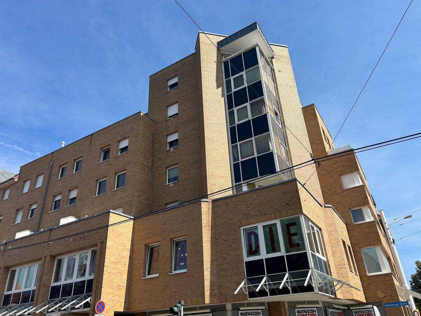 Helle 1-Zimmer-Wohnung mit Aufzug, Fußbodenheizung, separater Küche und Tiefgaragenplatz!, 6112 Halle (Saale)