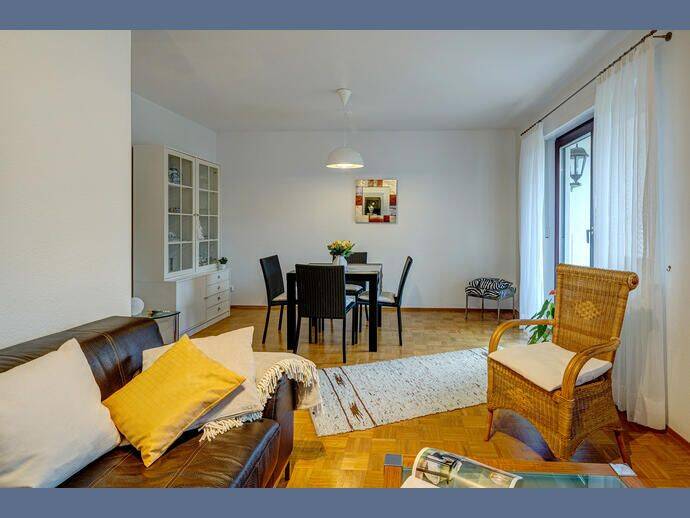 Möbliert: Helle 2-Zimmer Wohnung in Berg am Laim, 81671 München (Au-Haidhausen Berg am Laim Ramersdorf-Perlach)