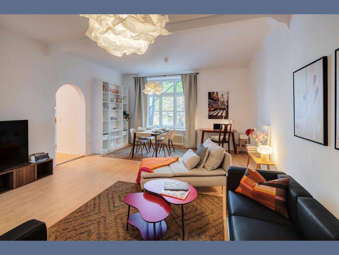 Möbliert: Wunderschöne Altbauwohnung mit individuellem Wohnambiente, 80799 München (Maxvorstadt Schwabing-Freimann Schwabing-West)