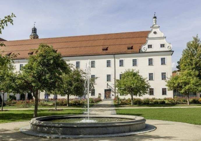 Einziehen und Wohlfühlen im Malteser Carré – Repräsentative 2 Zimmer Wohnung mit einmaligen Ambiente, 92224 Amberg