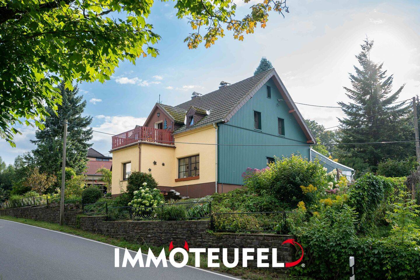 Naturidyll für Familien: Traumgarten im Erzgebirge, Kamin, Wintergarten und beheizter Pool inklusive, 9514 Pockau-Lengefeld