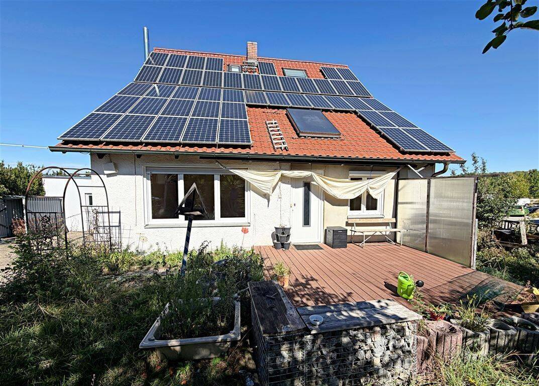 Ideal für Handwerker! Teilrenoviertes (Ein-) Zweifamilienhaus in traumhafter Lage von Sinzing, 93161 Sinzing