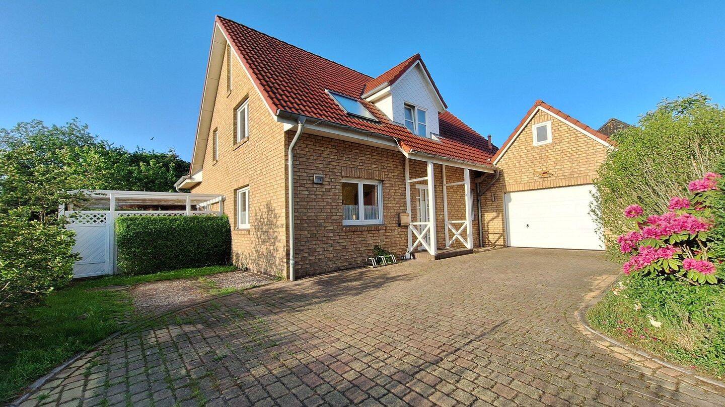 Einfamilienhaus in bevorzugter Wohnlage in Heide (Nähe WKK), 25746 Heide