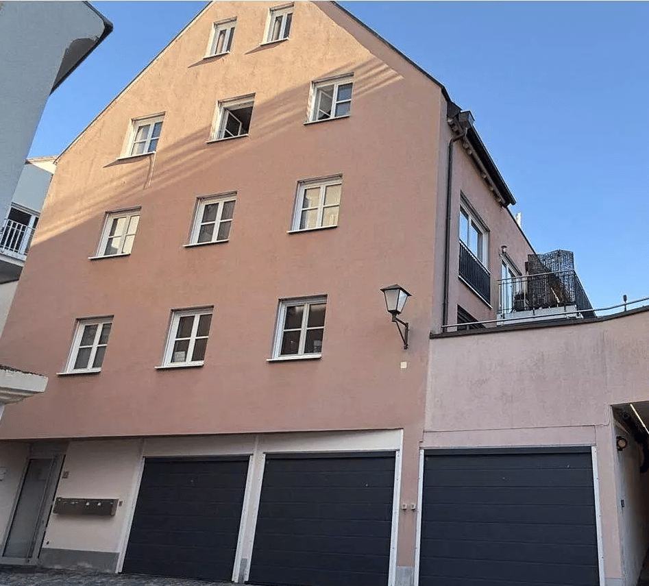 Barrierefreie und exklusive 2-Zimmer-Wohnung mit Terrasse und kleinem Garten zu vermieten ab 01.01.2027, 84028 Landshut (Altstadt Peter und Paul)